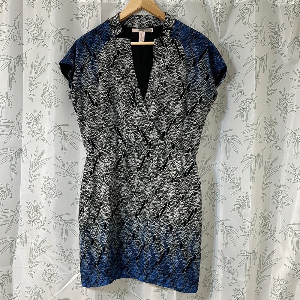 Forever 21-Blue Dress Knee-Length Cap Sleeve EUC